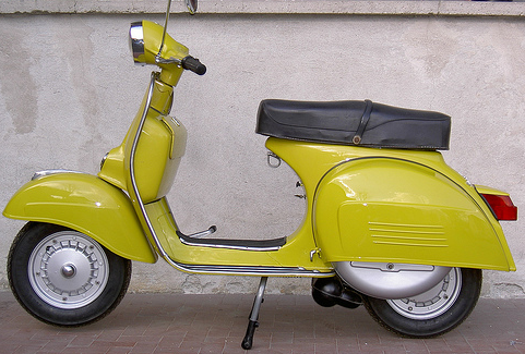 Vespa Giallo cromo 933 Originalfarbe