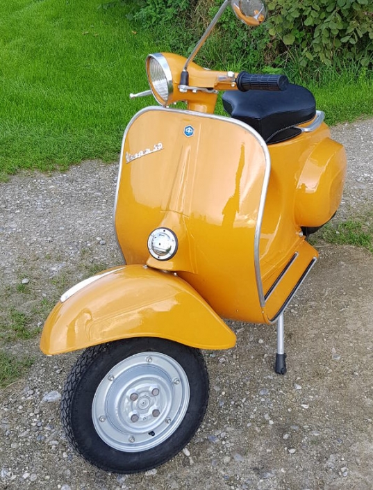 Vespa Lack Giallo Positano 902 Oldtimer Roller Fotos